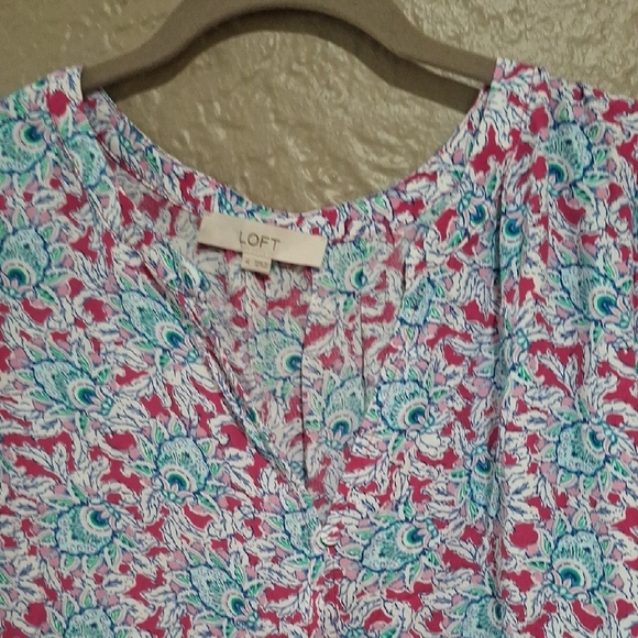 LOFT Women's Floral V-Neck Blouse - Blue and Red Size XL - Picture 3 of 9
